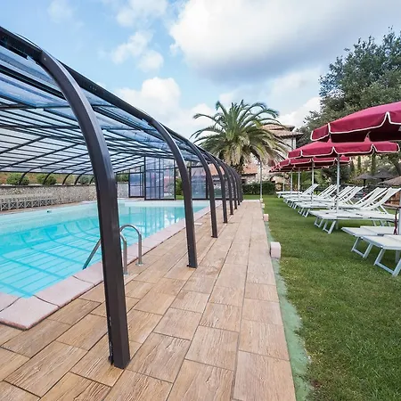 Il Castagno Toscana Aparthotel Campiglia Marittima