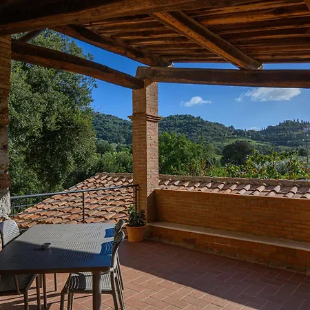 Ξενοδοχείο με διαμερίσματα Il Castagno Toscana 4*