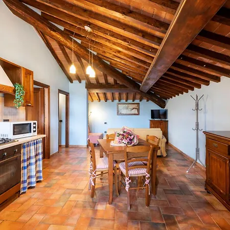 Ξενοδοχείο με διαμερίσματα Il Castagno Toscana 4*