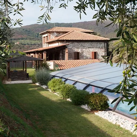 Ξενοδοχείο με διαμερίσματα Il Castagno Toscana 4*