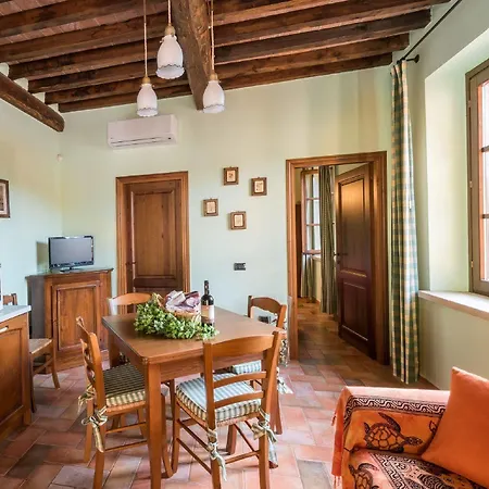 Ξενοδοχείο με διαμερίσματα Il Castagno Toscana Campiglia Marittima