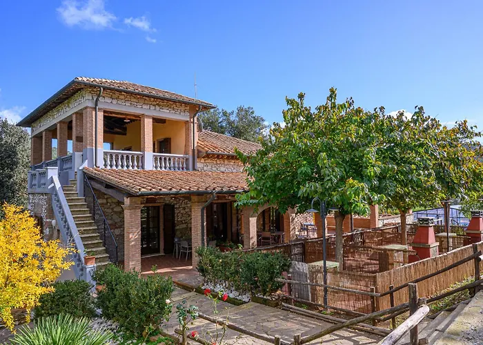 Il Castagno Toscana Aparthotel 4*