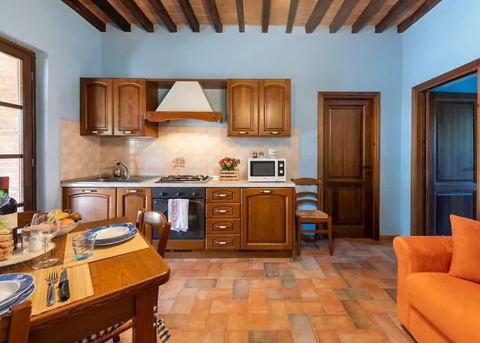 Il Castagno Toscana Aparthotel 4*