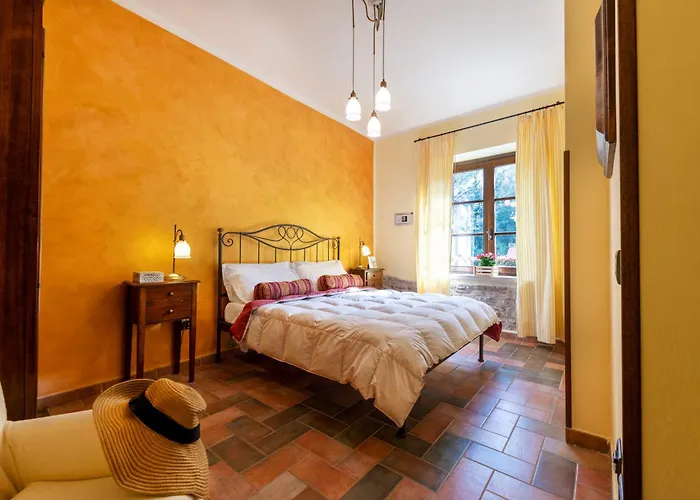 Il Castagno Toscana Aparthotel 4*