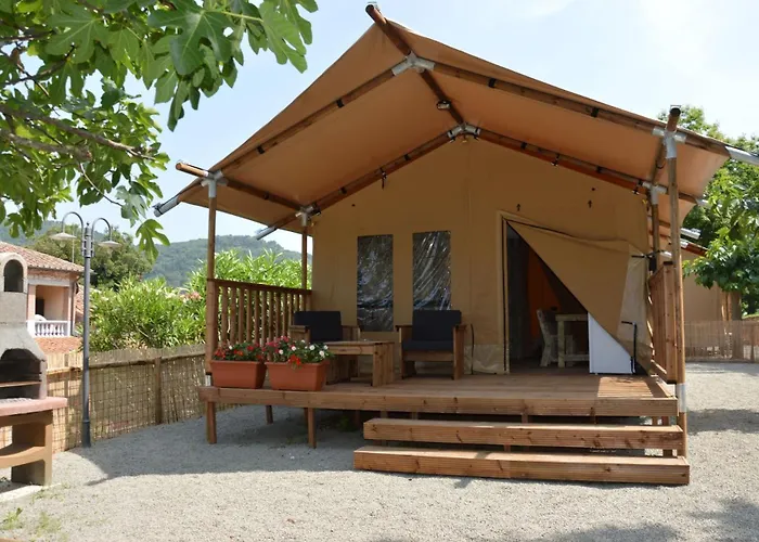 Il Castagno Toscana Aparthotel 4*