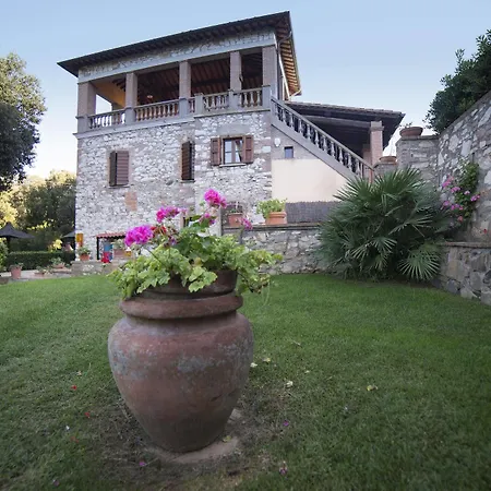 Il Castagno Toscana Aparthotel *